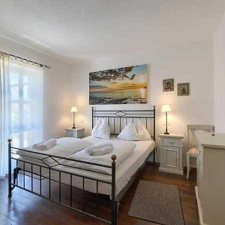 Leopoldo By Istrian Country Villa Barat (Porec)