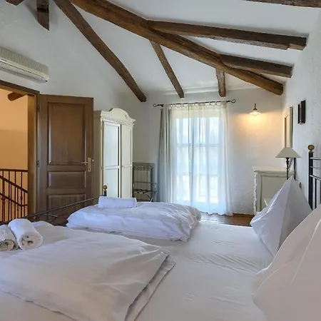 Leopoldo By Istrian Country Villa *